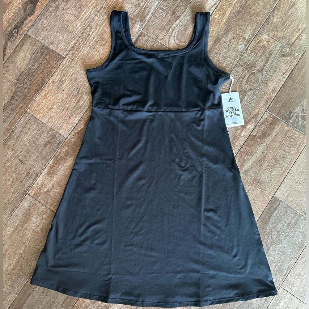 NWT Arctic Cool Medium cooling sundress Black